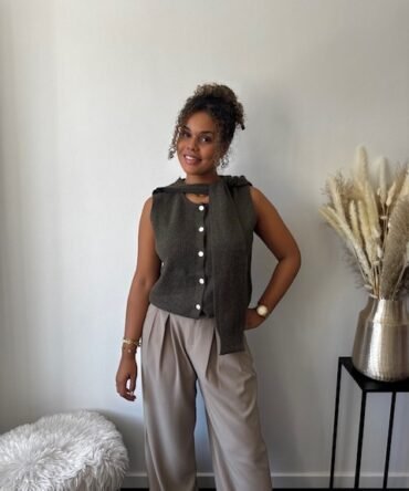 Khaki scarf tie knit