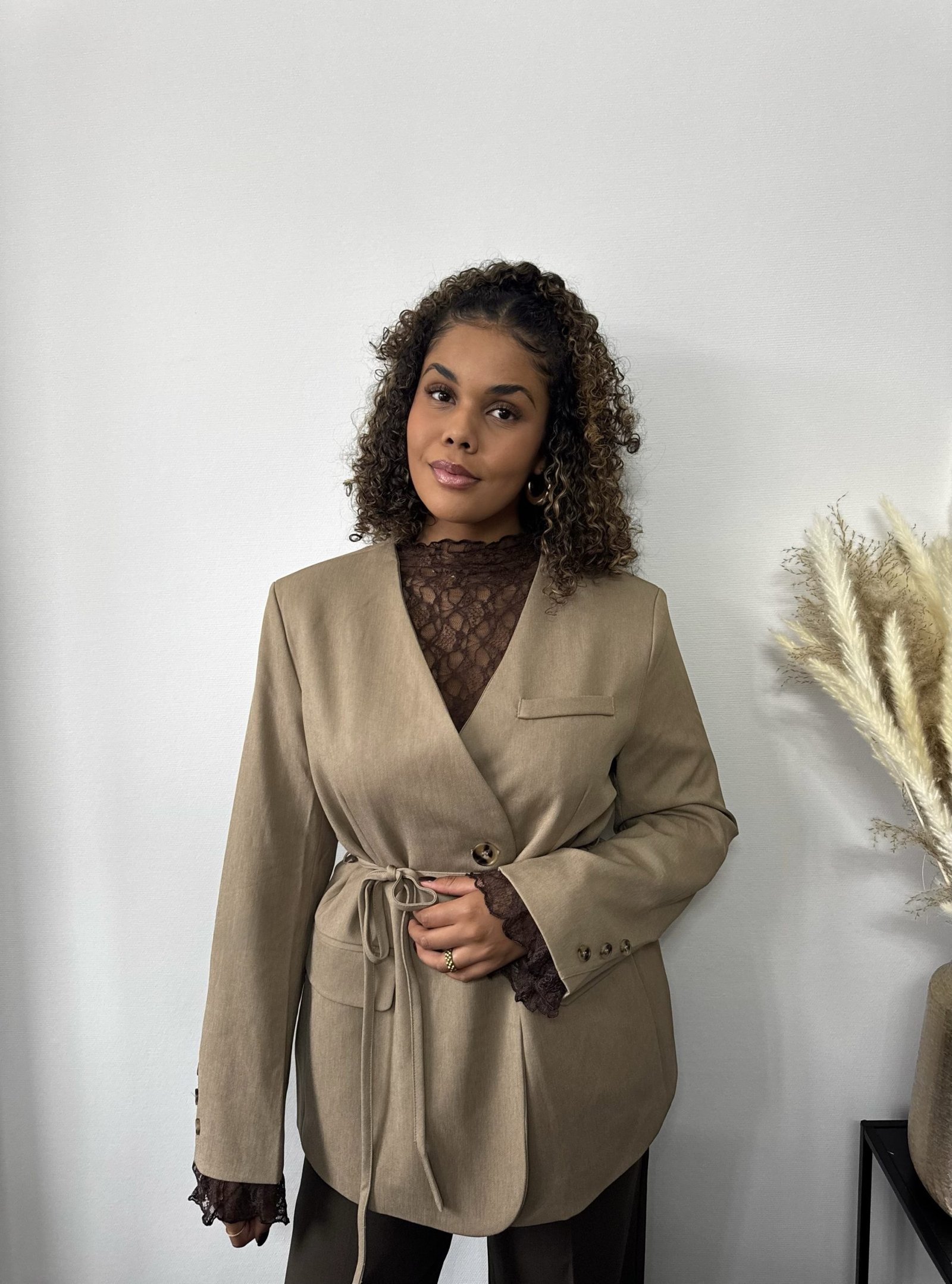 Chic tie blazer beige - Afbeelding 3