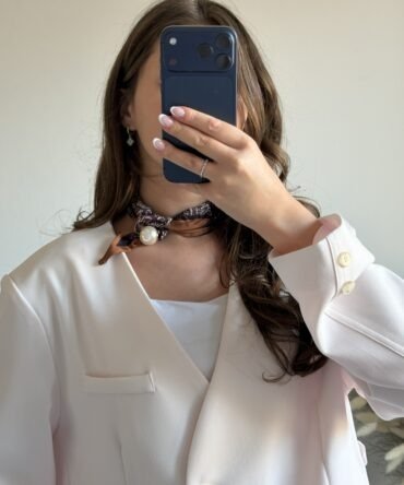 Signature Pearl Scarf – Paisley