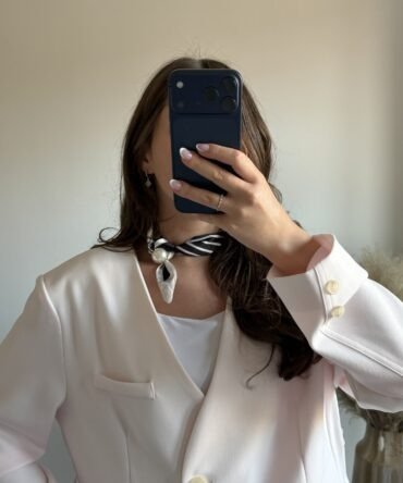 Signature Pearl Scarf – Stripe