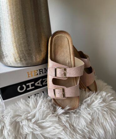 Blush Breeze Sandals