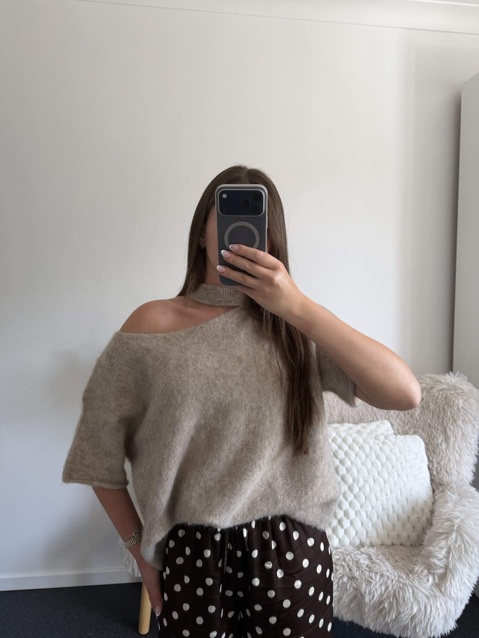 Soft Cut Out Knit Taupe